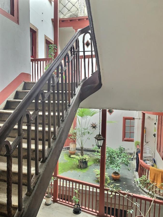 Wonderhost, Superbes Volumes Et Charme De L'Ancien Appartement Pau Buitenkant foto
