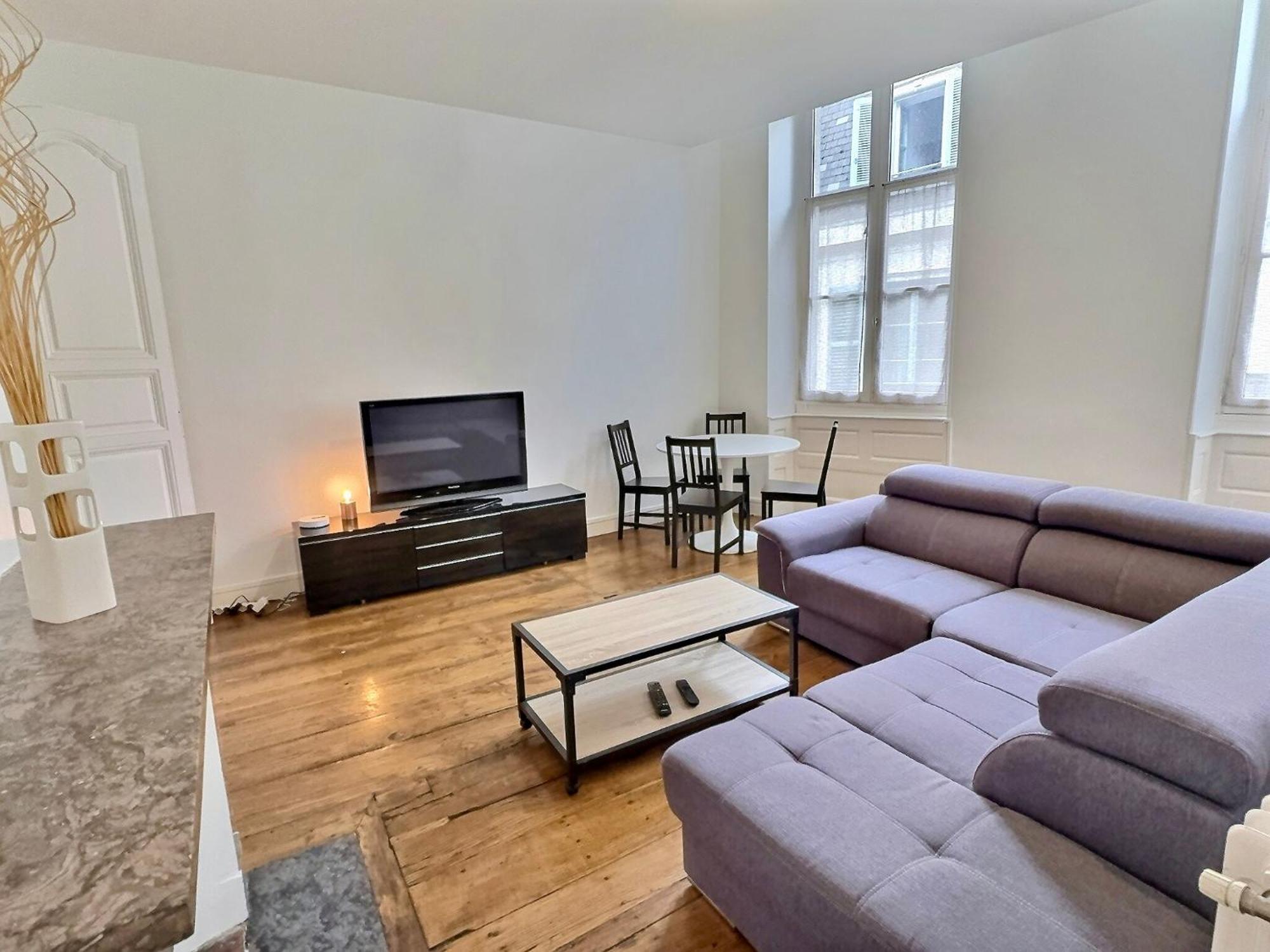 Wonderhost, Superbes Volumes Et Charme De L'Ancien Appartement Pau Buitenkant foto